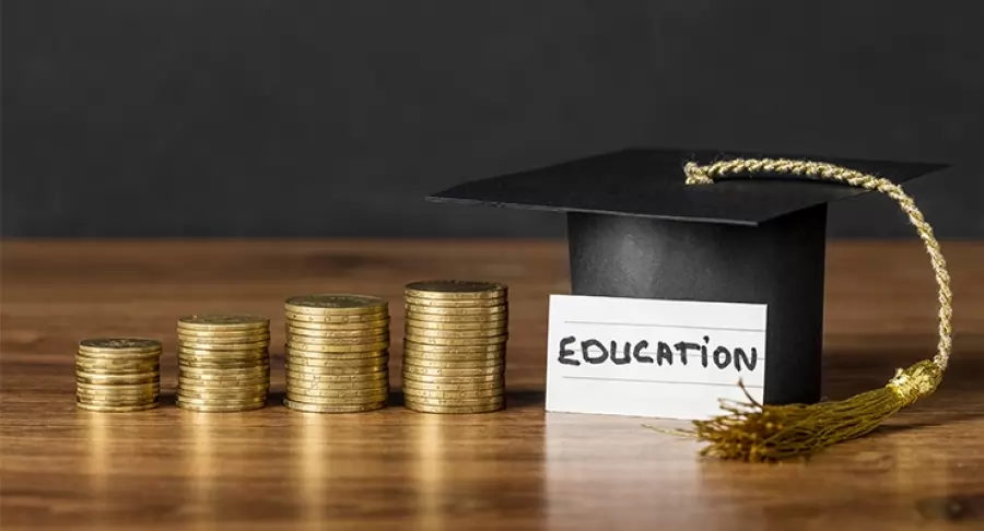 Teachers’ pay rise 2022 – 2023: what the increase means for you